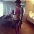 Esposa de Malvino Salvador mostra barriga de grávida: "Mais um kimoninho rosa"